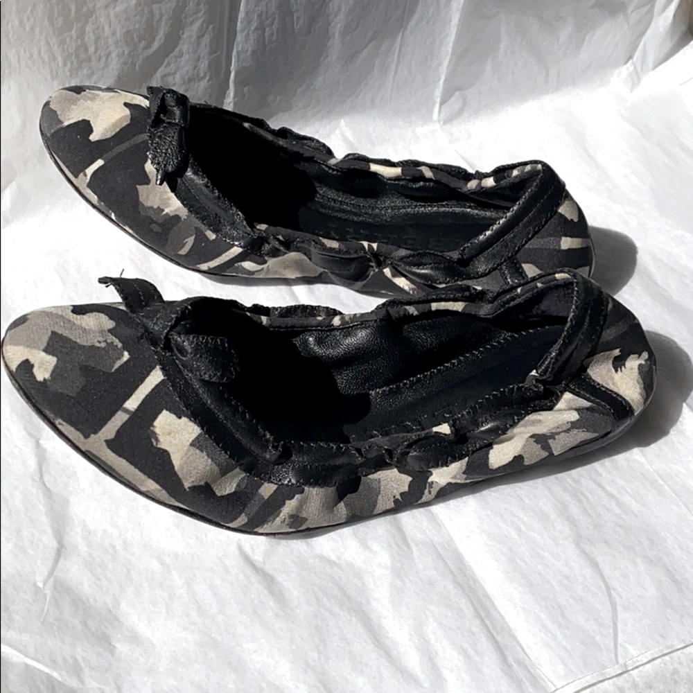Burberry Ballet Flats